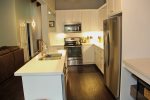Mammoth Condo Rental Chateau Blanc 1: Gourmet Kitchen off the living and dining rooms
